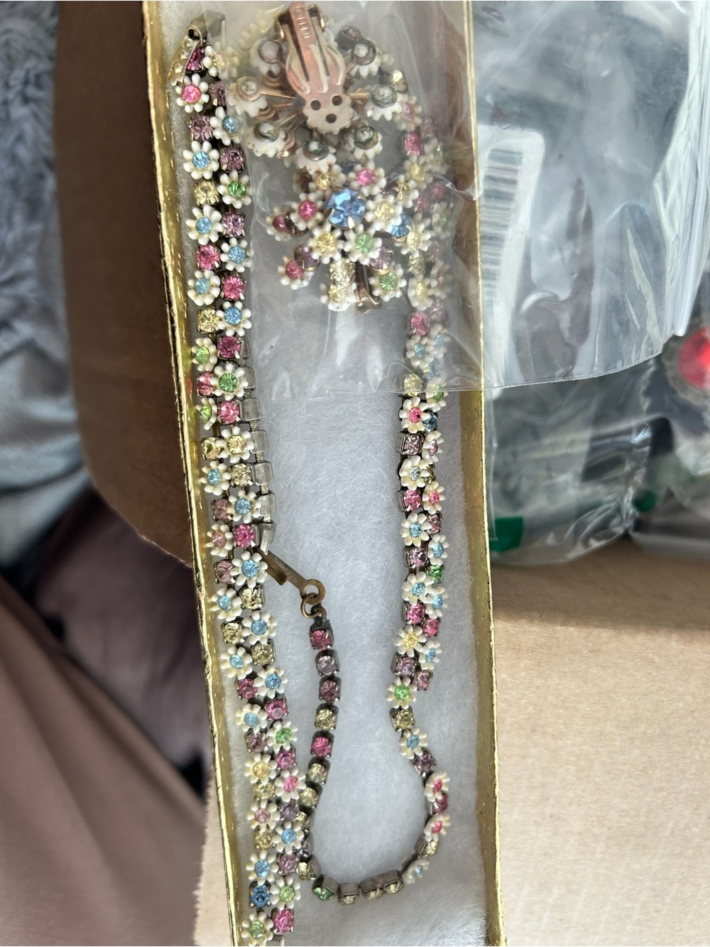 LERU Vintage Floral Multicolor Rhinestone Necklace Set